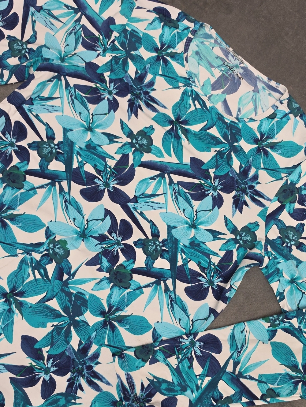 Lands' End Floral Scoop Neck Tee in Teal and Navy S